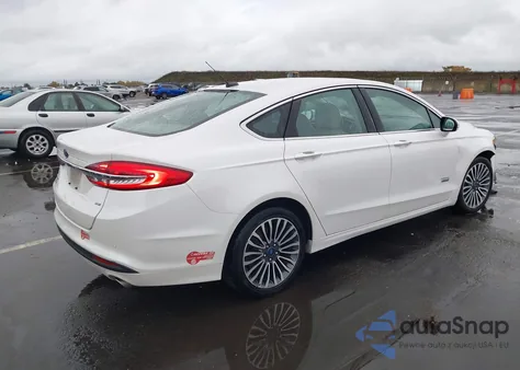 2018 Ford Fusion Energi Se Luxury z USA, uszkodzony, nr VIN 3FA6P0PU8JR161749